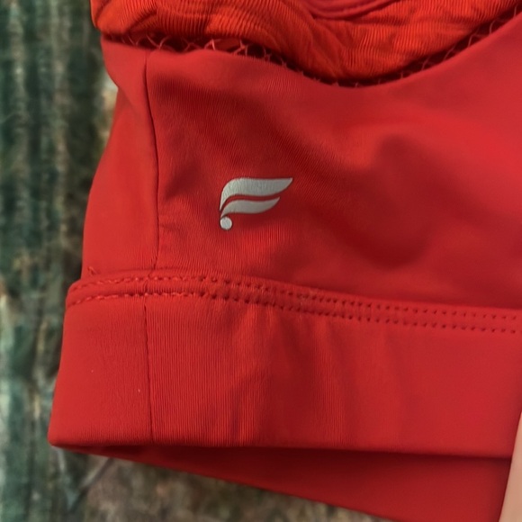 Fabletics Red Sports Bra 🌵 - Picture 7 of 7